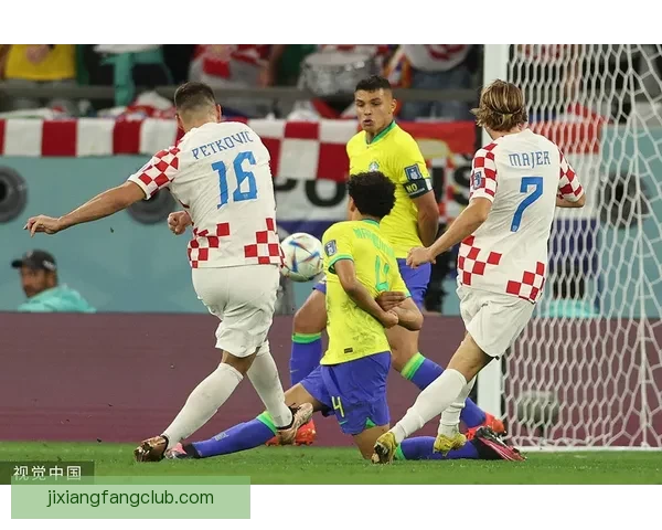 以萨福诺夫直言侵略与动脑门将定位朗斯之战已无容错空间压力拉满